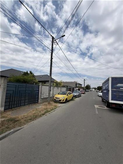 Casă cu 6 camere cu Garaj în Cumpăna