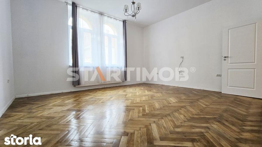 Apartament cu 4 camere în Central