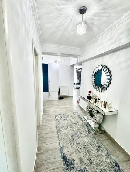 Apartament cu 3 camere decomandat în Dobroești