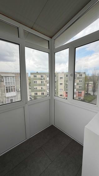 Apartament cu 2 camere semidecomandat în Craiovița Nouă