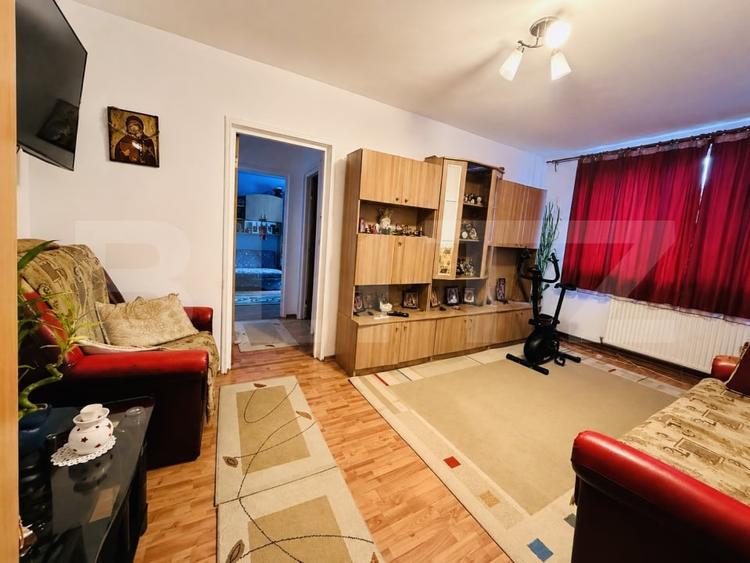 Apartament cu 2 camere semidecomandat, mobilat în Centrul Civic