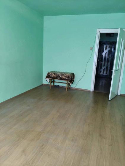 Garsonieră semidecomandată în Calea București