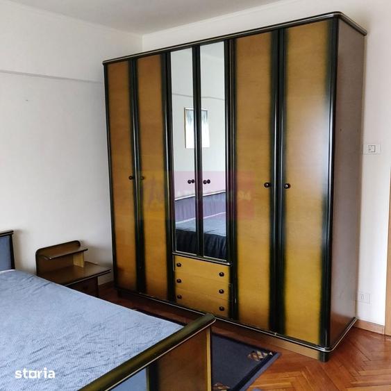 Apartament cu 4 camere în Unirii