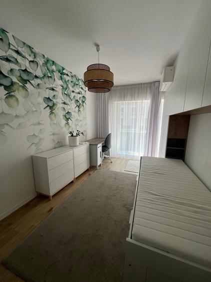 Apartament cu 3 camere decomandat în Pipera