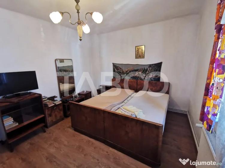 Casă cu 2 camere cu Teren 335 Mp în Tineretului