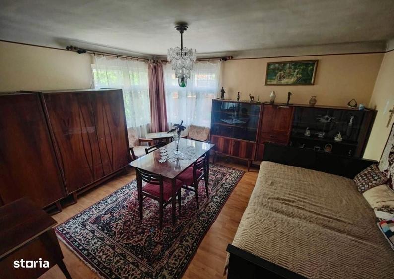 Casă cu 4 camere cu Teren 498 Mp în Între Lacuri