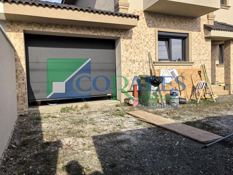 Casă individuală cu 5 camere cu Canalizare în Dumbrăvița