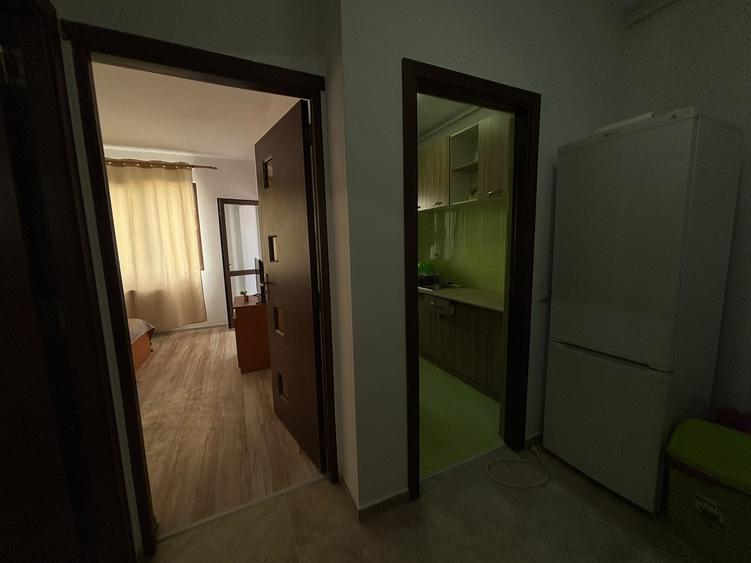 Garsonieră decomandată, mobilată în Metalurgiei