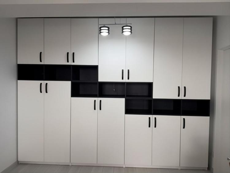 Apartament cu 3 camere decomandat, mobilat în Apărătorii Patriei
