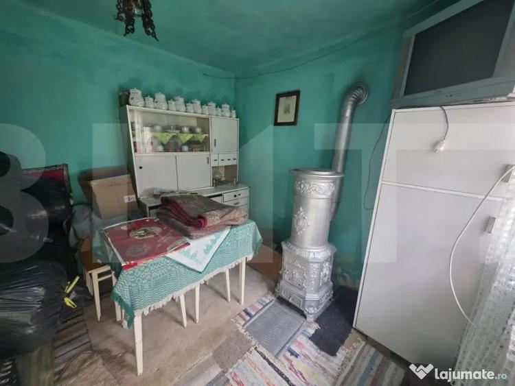 Casă cu 2 camere cu Teren 982 Mp în Bixad