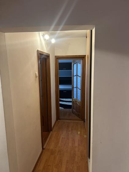 Apartament cu 2 camere decomandat în Precista