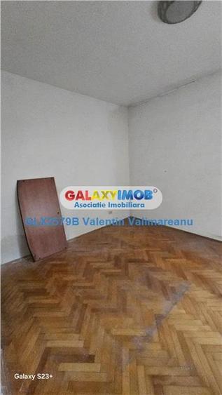 Casă cu 6 camere cu Teren 186 Mp în Vatra Luminoasă