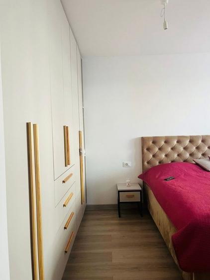 Apartament cu 3 camere decomandat în Sud