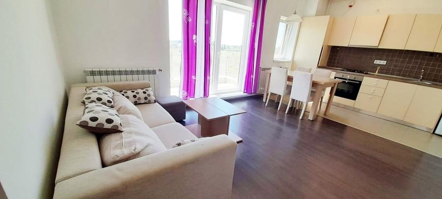 Apartament cu 2 camere semidecomandat în Theodor Pallady