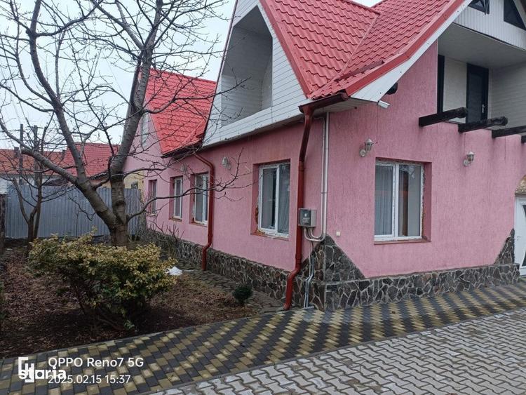 Casă cu 4 camere în Pietriș