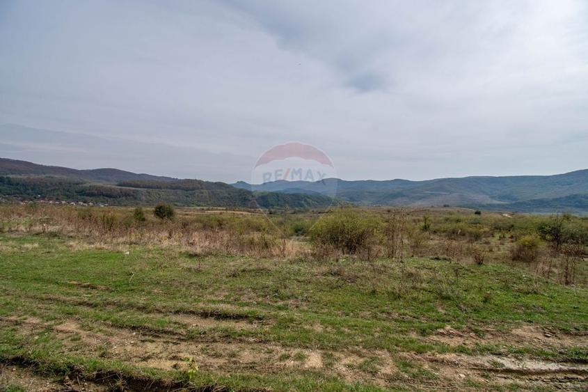 Spațiu industrial, de 2,116.5 mp, în Curtuiușu Dejului