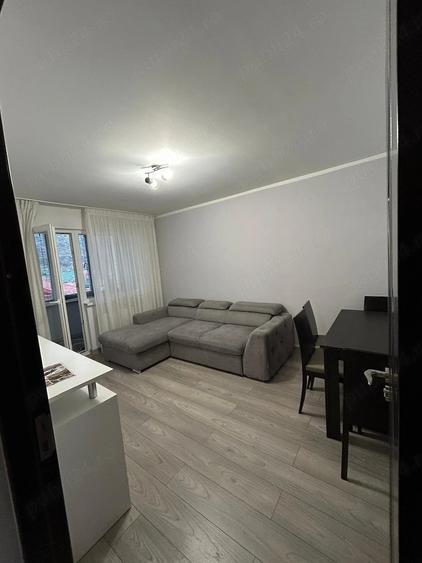 Apartament cu 3 camere decomandat în Dărmănești