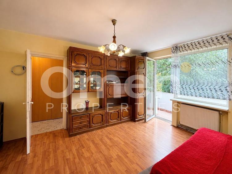 Apartament cu 2 camere semidecomandat, mobilat în Republicii