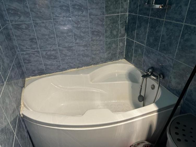 Garsonieră decomandată în Rogerius