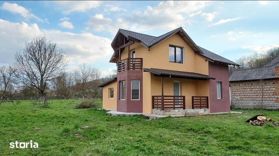 Casă cu 3 camere cu Teren 600 Mp în Domnești