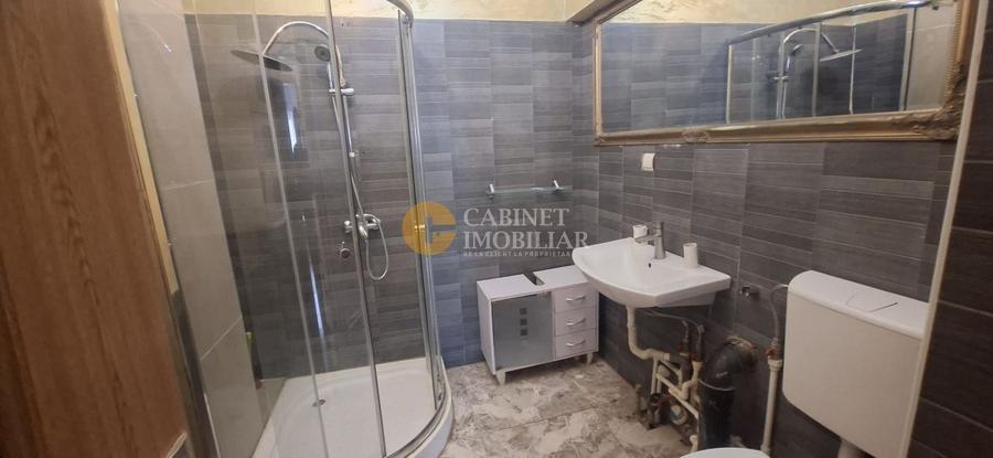 Apartament cu 3 camere decomandat, mobilat în Bd. Independenței