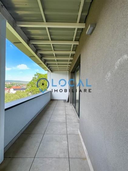 Apartament cu 3 camere semidecomandat, mobilat în Gară