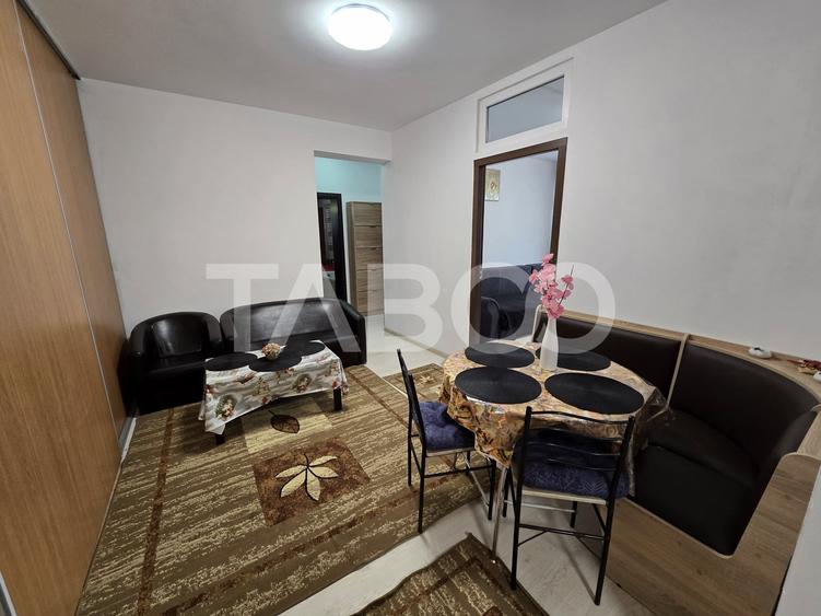Apartament cu 4 camere decomandat, mobilat în Șelimbăr