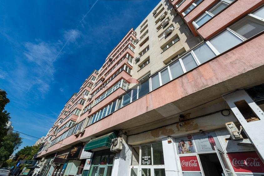 Apartament cu 3 camere semidecomandat, mobilat în Iancului