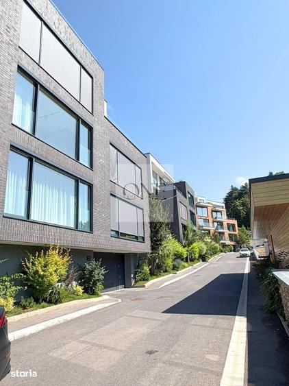 Apartament cu 4 camere în Drumul Poienii
