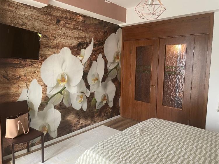 Apartament cu 2 camere semidecomandat, mobilat în Universitate