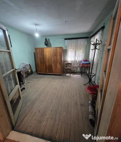 Casă cu 3 camere cu Teren 197 Mp în Rahova