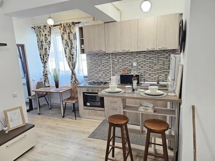 Apartament cu 2 camere decomandat, mobilat în Canta
