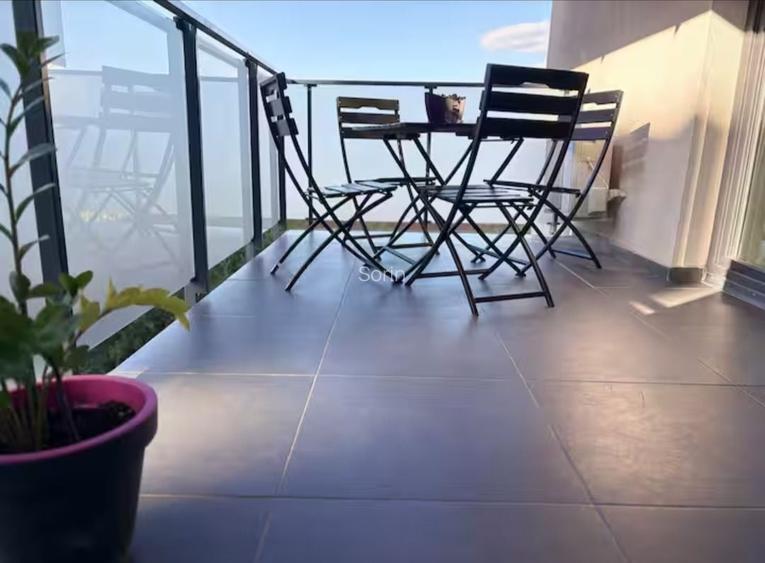 Inchiriez apartament 3 camere