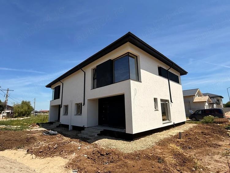Casă cu 4 camere cu Teren 450 Mp în Central