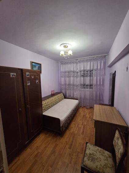 Apartament cu 3 camere decomandat în Colentina