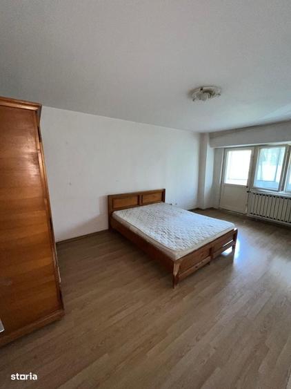 Garsonieră decomandată în 13 Septembrie