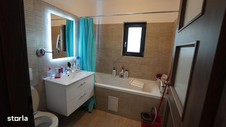 Casă cu 3 camere în Breazu
