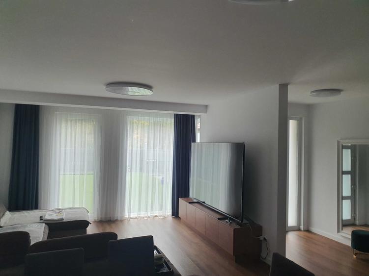 Casă cu 4 camere în Drumul Carului