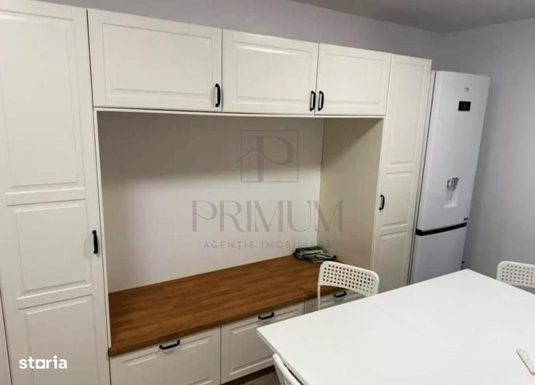 Apartament cu 3 camere semidecomandat în Dâmbovița