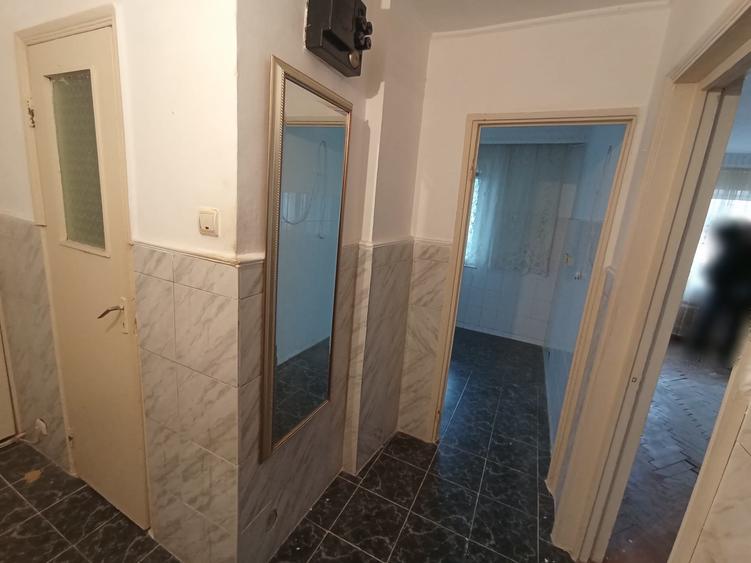 Garsonieră decomandată în Nicolina