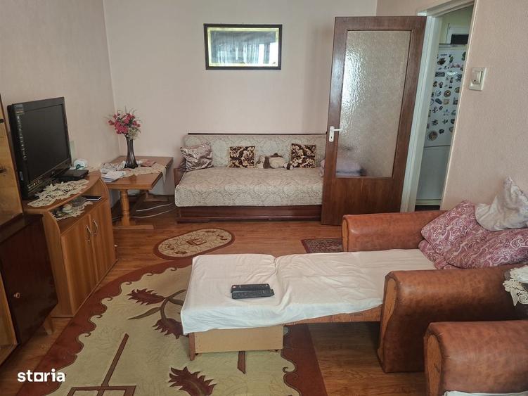 Apartament cu 3 camere decomandat în Vest