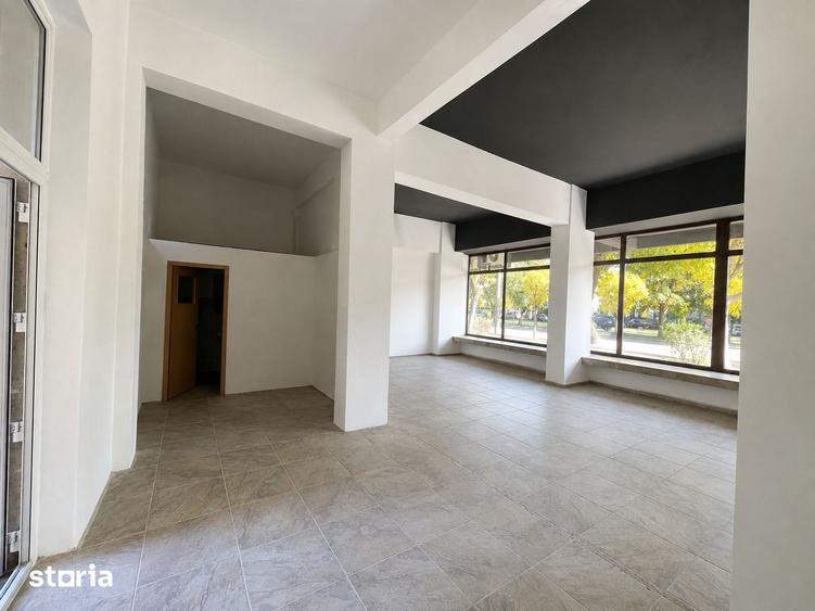 Spațiu comercial, de 82 mp, în Burdea