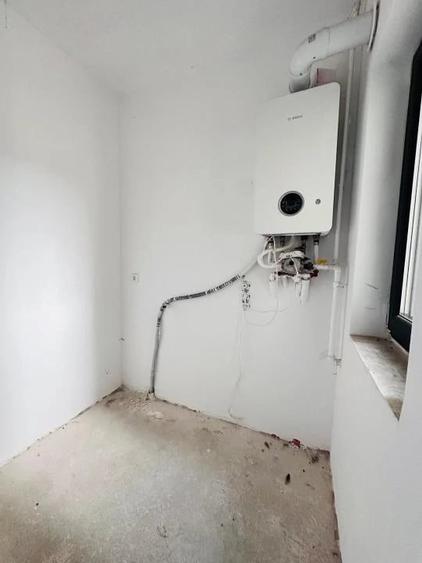 Casă cu 4 camere cu Teren 318 Mp în Urseni