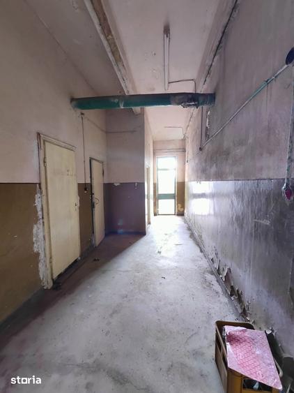 Spațiu comercial, de 4,900 mp, în IAR
