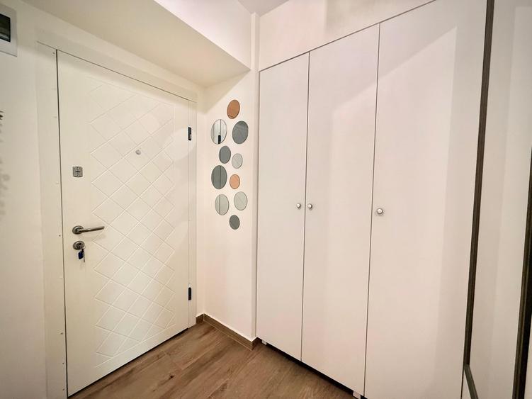 Apartament cu 3 camere, mobilat în Nicolina