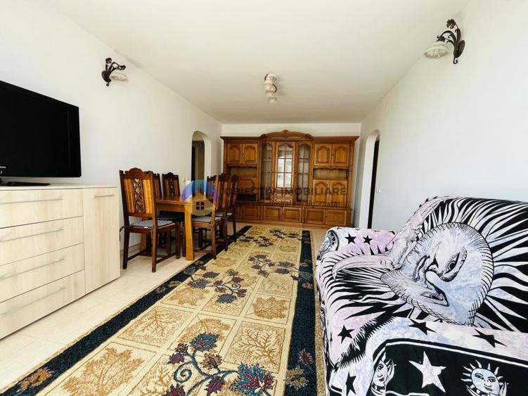 Apartament cu 3 camere semidecomandat, mobilat în Dărmănești