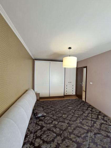 Apartament cu 3 camere decomandat, mobilat în Braytim