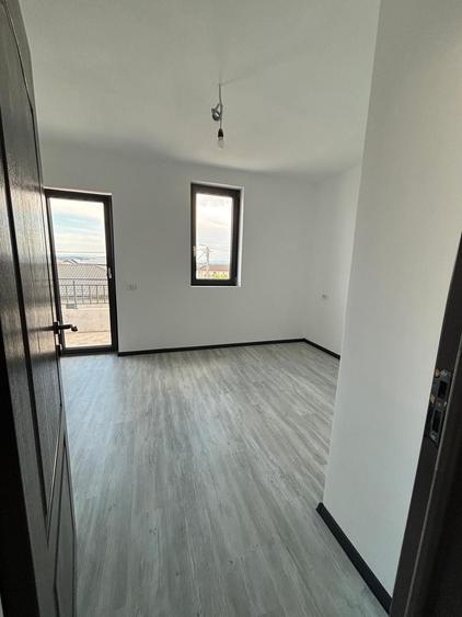 Casă cu 4 camere în Valea Lupului