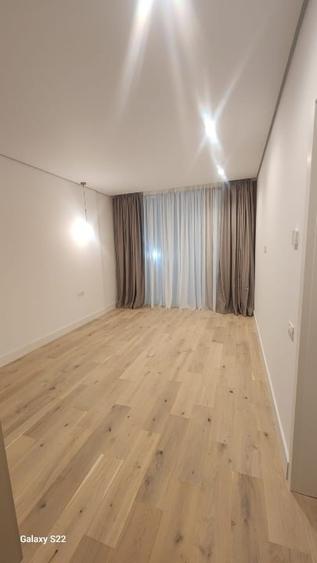 Casă individuală cu 5 camere cu Teren 425 Mp în Central
