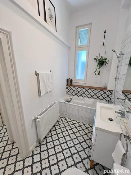 Apartament cu 3 camere semidecomandat în Central